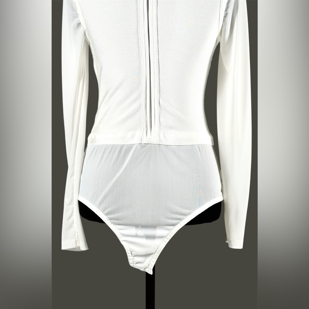 Valiant Paris White Lace‑Up Long‑Sleeve Bodysuit – Size L - Picture 10 of 17